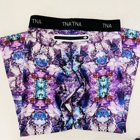 Aritzia TNA Multi Colour Cropped Low Rise Space Dye Atmosphere Leggings XS - Picture 2 of 8